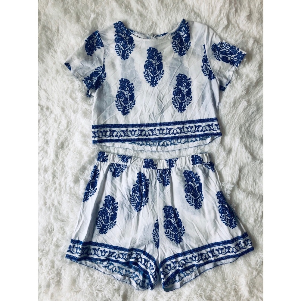 Two piece set great for spring break!!